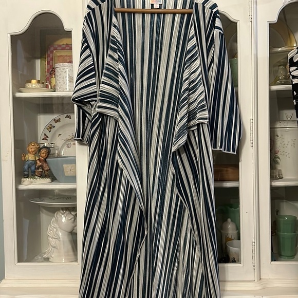 LulaRoe duster sweater, coverup, long vest - Picture 1 of 6